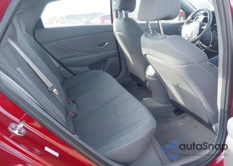 2023 Hyundai Elantra Sel z USA, uszkodzony, nr VIN KMHLM4AG7PU460842